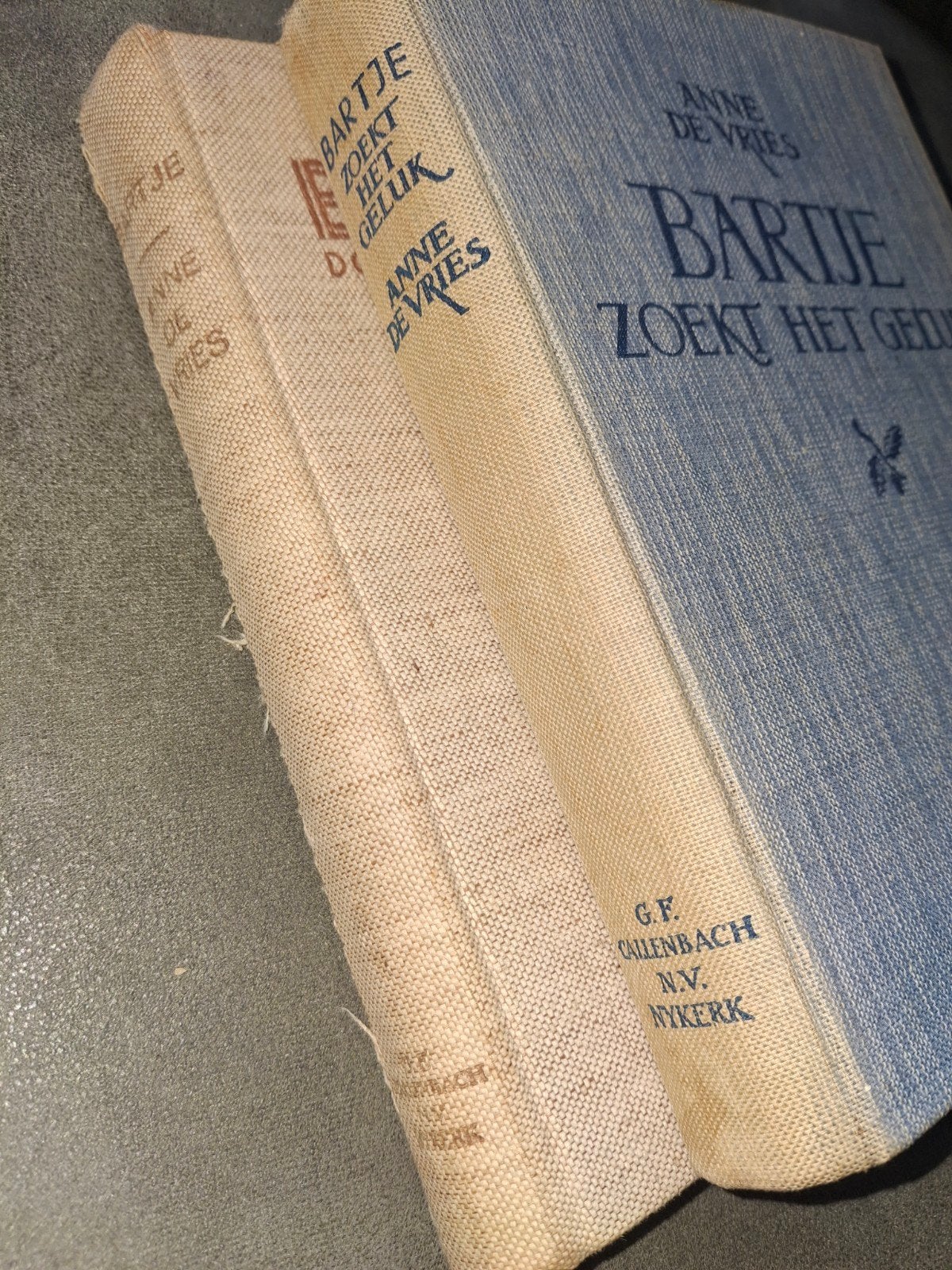 Bartje Zoekt Het Geluk (1e druk) & Bartje (2e druk), Boeken, Ophalen of Verzenden, Gelezen, Anne de Vries