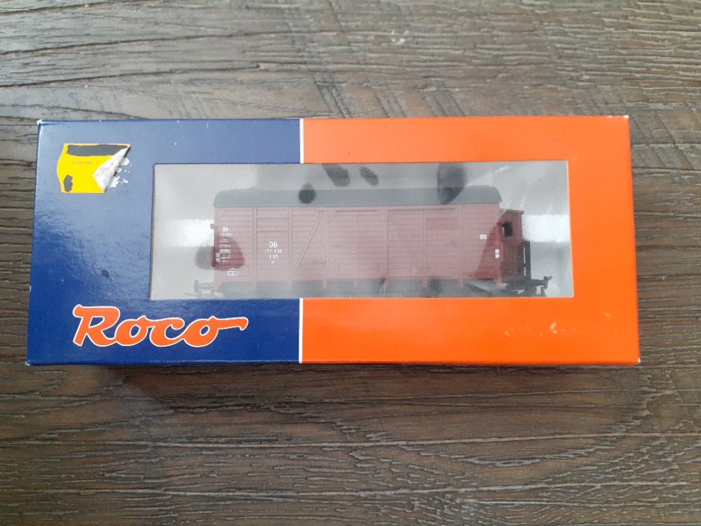 Roco gesloten wagen DB 56121, Hobby en Vrije tijd, Modeltreinen | H0, Gelijkstroom, Wagon, Ophalen of Verzenden, Zo goed als nieuw