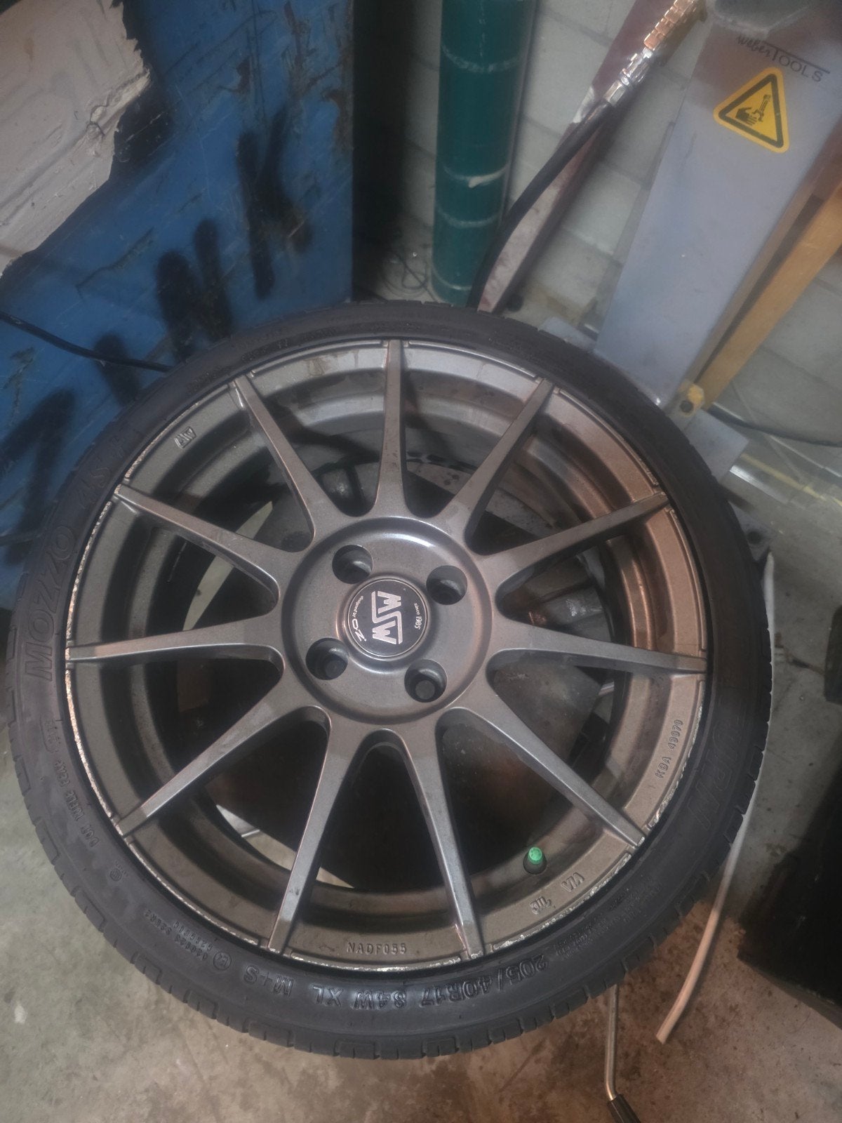 OZ 205/40R17 4x108 ET25 7J Spaak Velgen met Banden, Gebruikt, Banden en Velgen, 17 inch, Zomerbanden