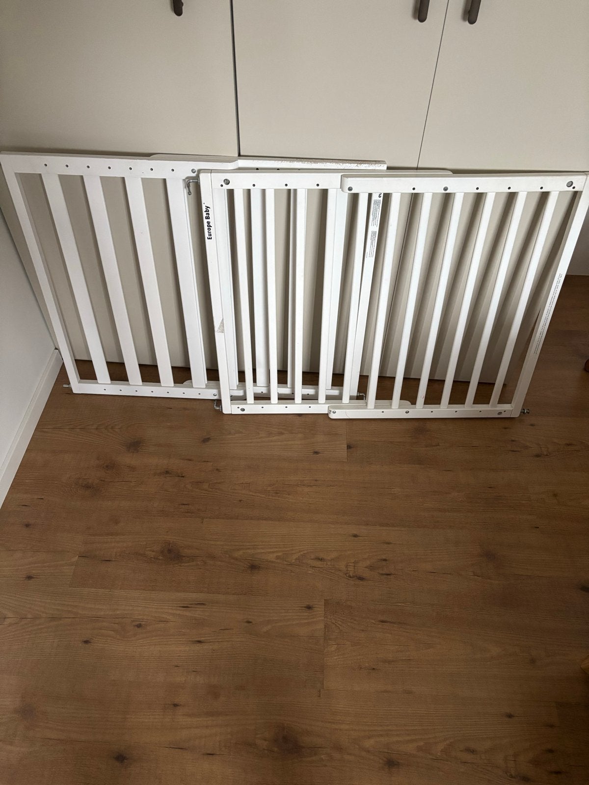 Twee houten traphekjes - Noma - Europe Baby, Kinderen en Baby's, Ophalen, Gebruikt, Schroefhekje, Hout