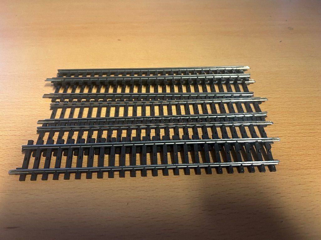 K Rails(nieuw en geweatherd), Bovenleiding, Koperdraad, Hobby en Vrije tijd, Modeltreinen | H0, Wisselstroom, Nieuw, Rails, Ophalen of Verzenden