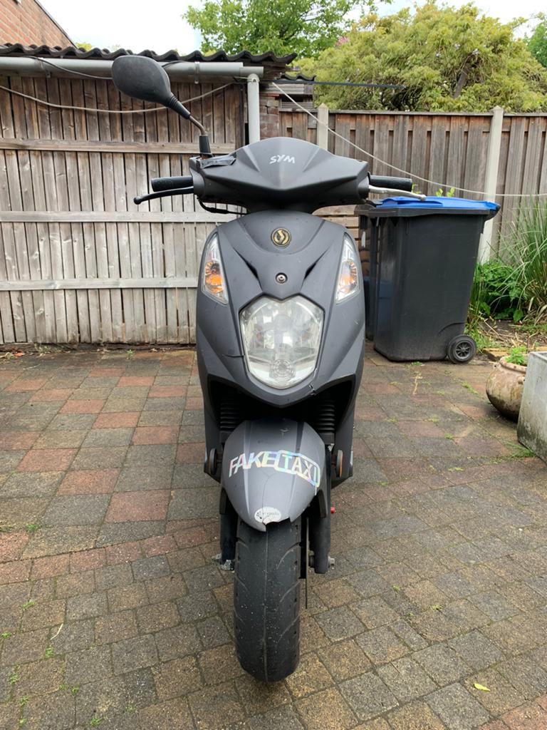 Sym orbit 2 geel kenteken, Fietsen en Brommers, Scooters | SYM, Ophalen, Gebruikt, Maximaal 45 km/u, Benzine