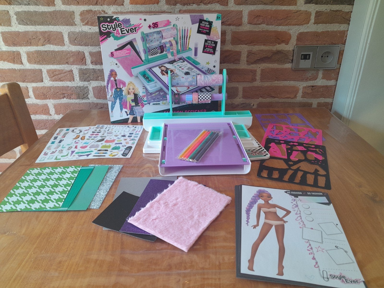 Style 4 ever fashion designer modestudio, Ophalen of Verzenden, Gebruikt, Knutselen