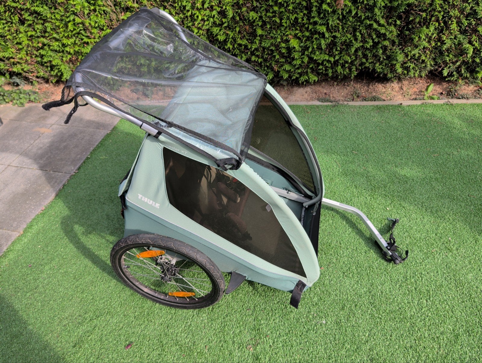 Thule Coaster XT fietskar voor 2 kinderen – groen, Fietsen en Brommers, Ophalen, Opvouwbaar, Zo goed als nieuw, 40 tot 60 kg