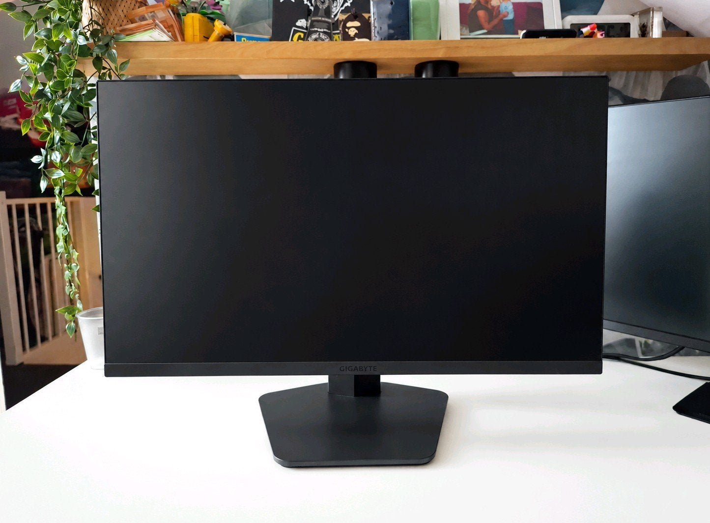2x 27" Gaming Monitor LG UltraGear + Gigabyte 200/165Hz, Computers en Software, Gaming, HDMI, IPS, In hoogte verstelbaar