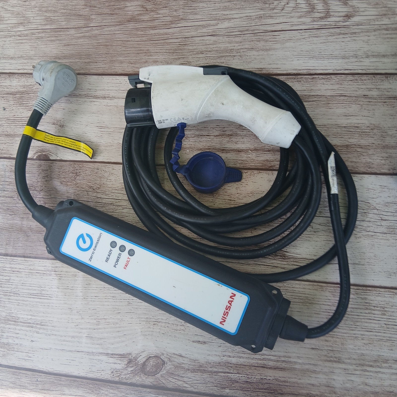 Nissan  draagbare lader - Type 1 naar Schuko, Ophalen of Verzenden, Gebruikt, Laadkabel