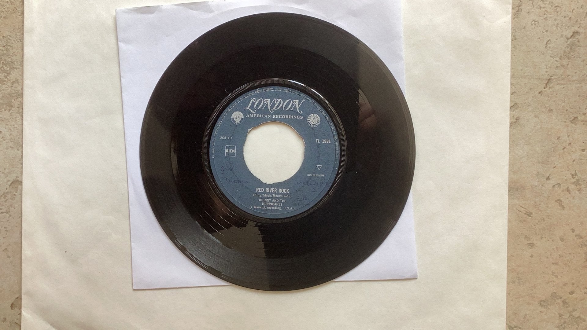 Single Johnny & Hurricans - Red river rock, Ophalen of Verzenden, Gebruikt, 7 inch, Pop