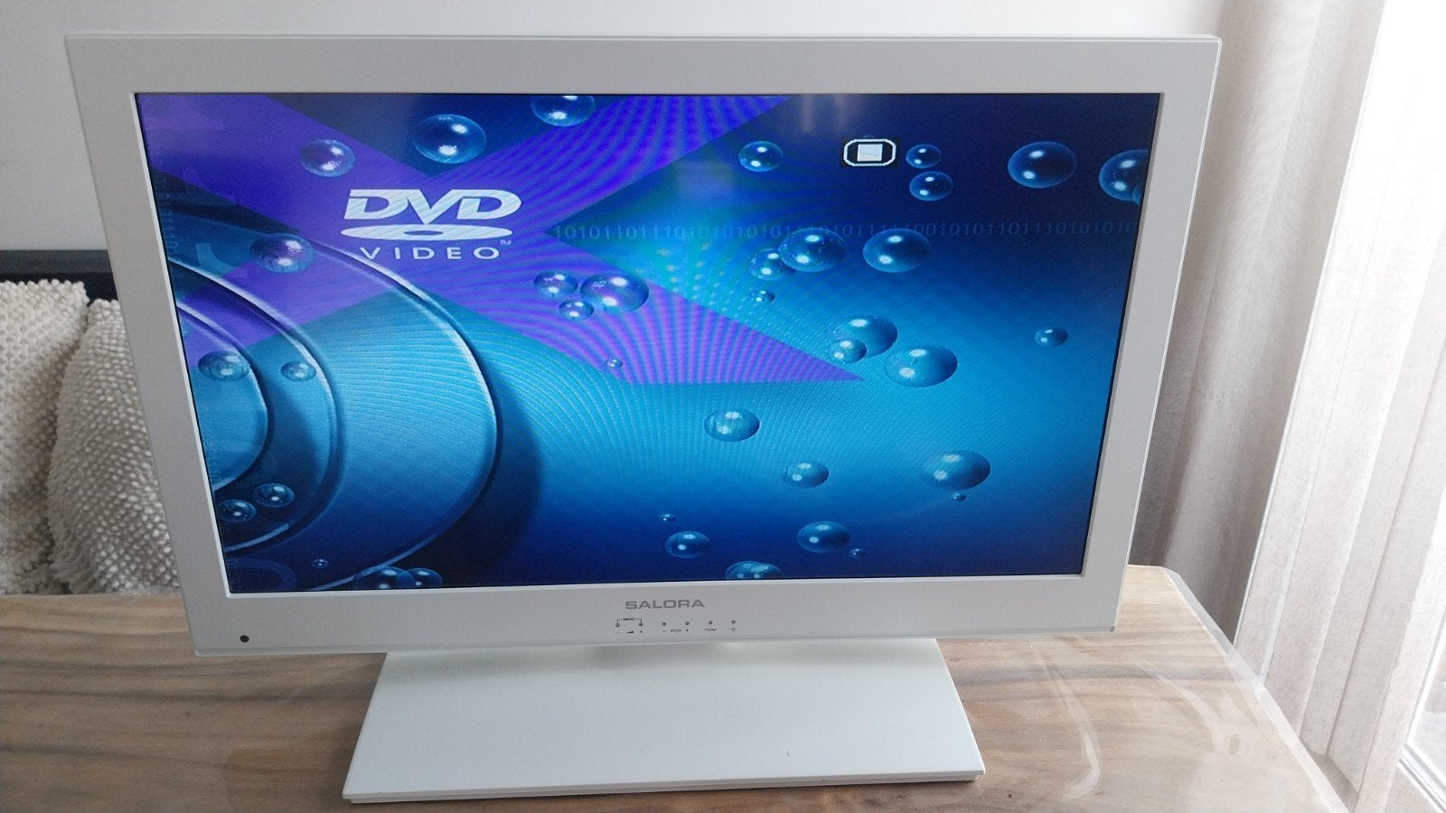 Salora LCD TV met ingebouwde DVD-speler, Gebruikt, 50 Hz, 60 tot 80 cm, Ophalen