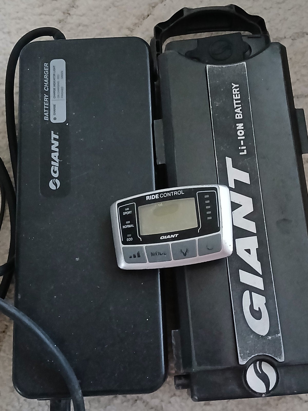 Giant Twist Energy Set: Accu, Oplader & Display, Gebruikt