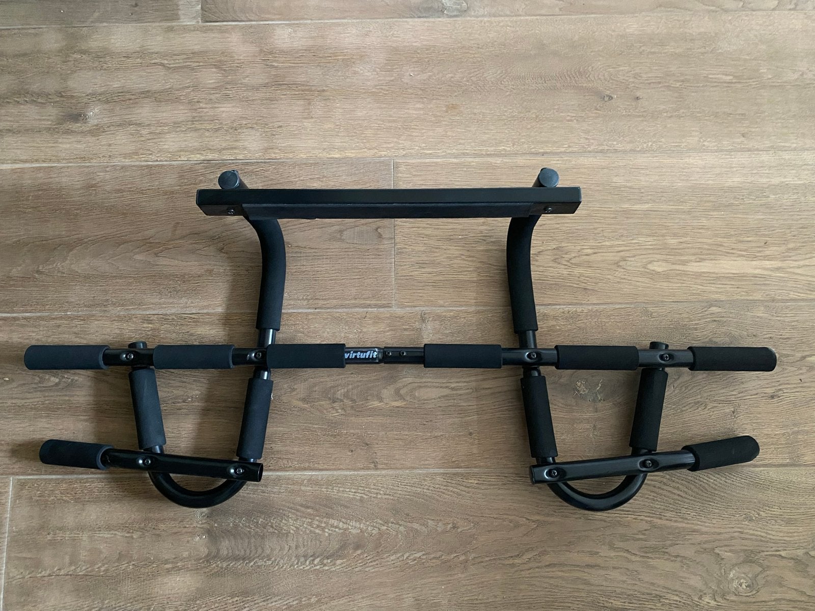 Virtufit Multifunctionele Optrekstang - Pull Up Bar Zwart, Sport en Fitness, Ophalen, Gebruikt, Armen, Oprekstang
