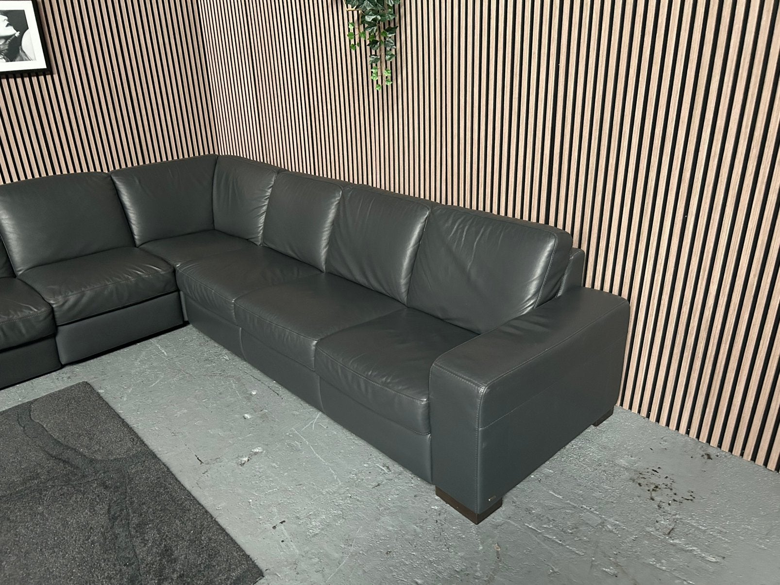 GRATIS LEVERING Elektrische Hoekbank Leer 310X243 GEREINIGD, Huis en Inrichting, Banken | Bankstellen, Hoekbank, 300 cm of meer