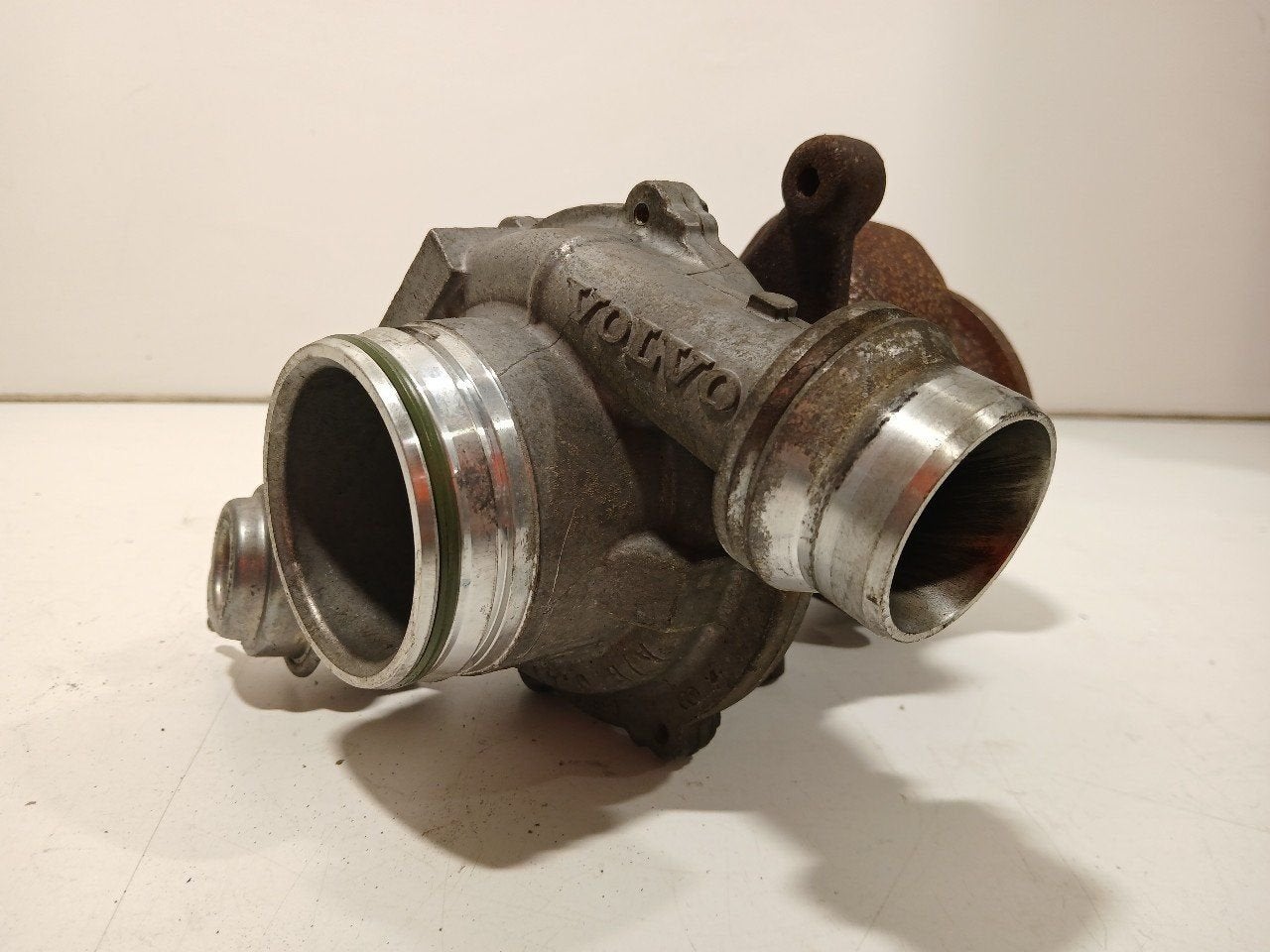 Turbo Volvo V40, Onderdelen@venauto.nl, Van der Ven Autorecycling B.V., Gebruikt, Ettenseweg 76, 4706 PB Roosendaal, The Netherlands