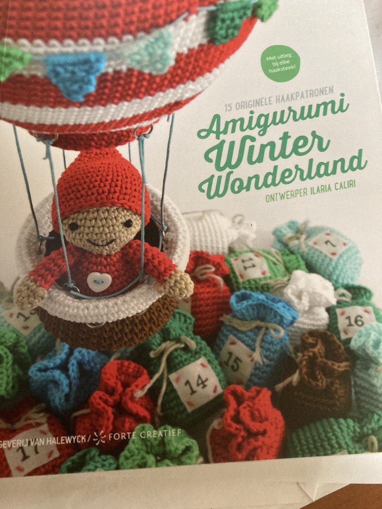 Amigurumi, Ophalen of Verzenden, Zo goed als nieuw, Haken, Patroon of Boek