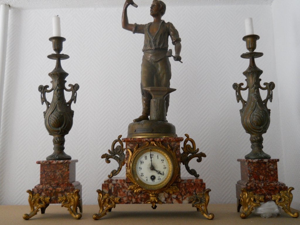 Antiek klokstel, Ophalen