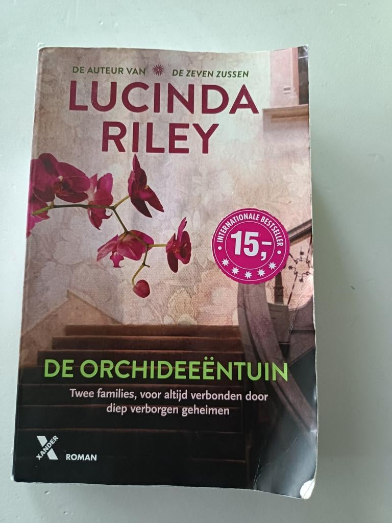Lucinda Riley - De Orchideeëntuin (Roman), Ophalen of Verzenden, Gelezen, Lucinda Riley