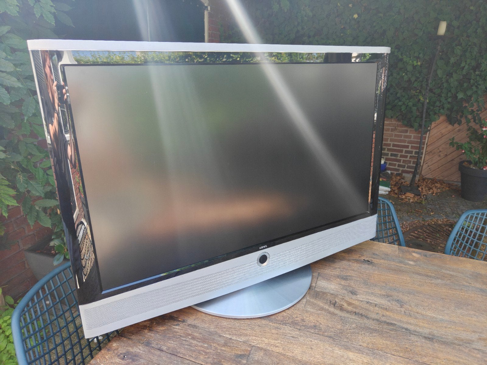 Loewe Art 42 SL Full HD TV - Design, Ophalen