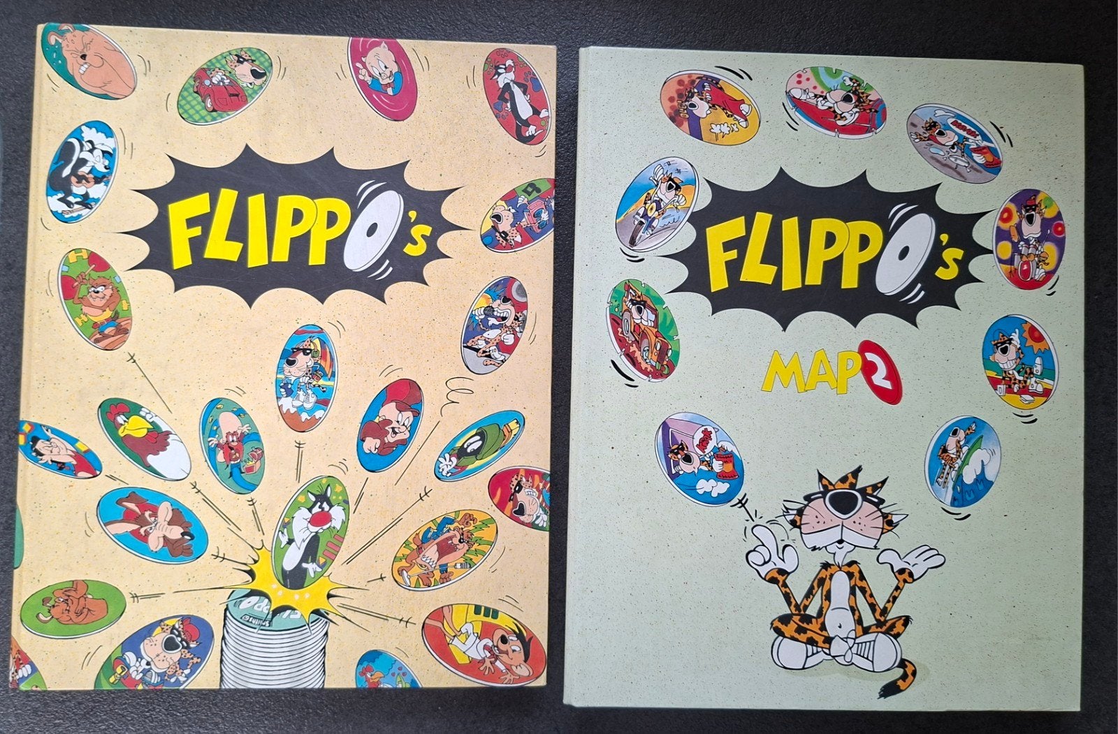 Flippo map nr 1 en nr 2 geheel compleet + poster, Verzamelen, Flippo's, Ophalen of Verzenden