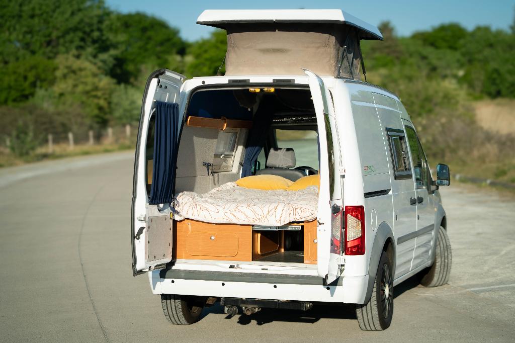 Compacte Ford Transit Camper (Campuniq), Auto's, Ford, Stof, Wit, 1200 kg, 6 stoelen
