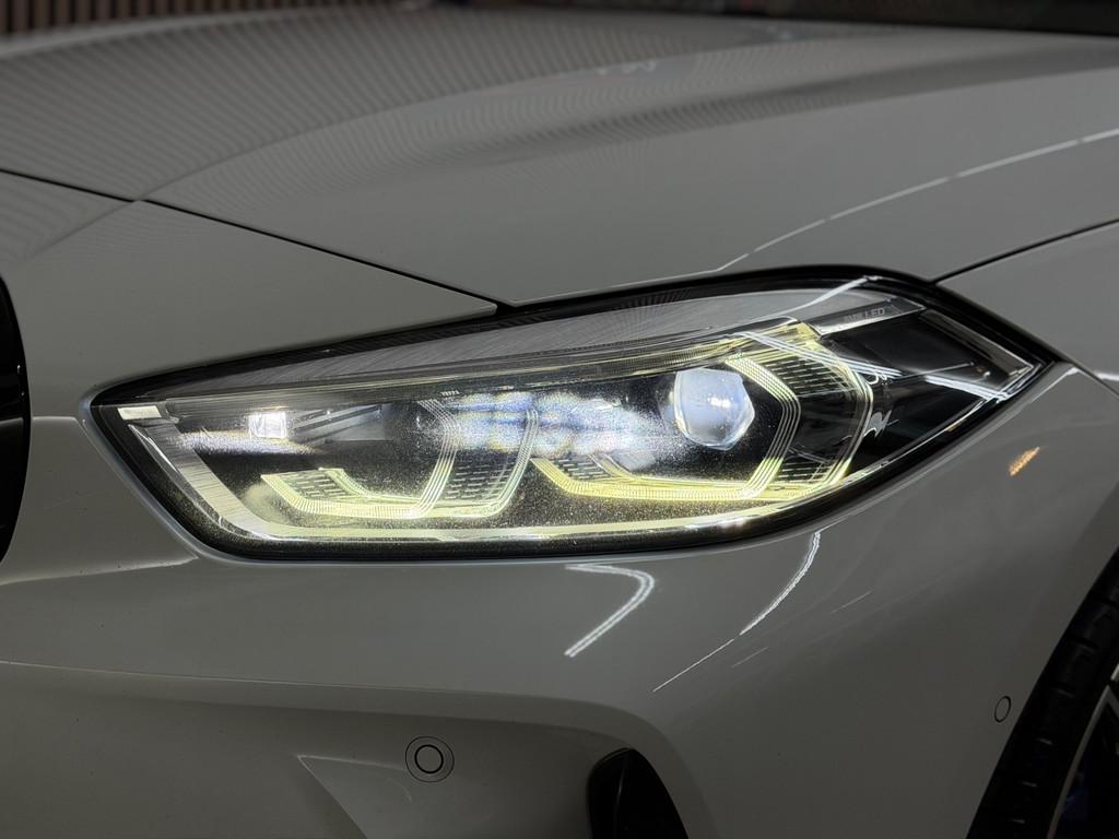 BMW 1-serie M135i xDrive High Executive 2021 PANO LED CAMERA, Auto's, BMW, 1998 cc, 15 km/l, 4 cilinders, Alcantara
