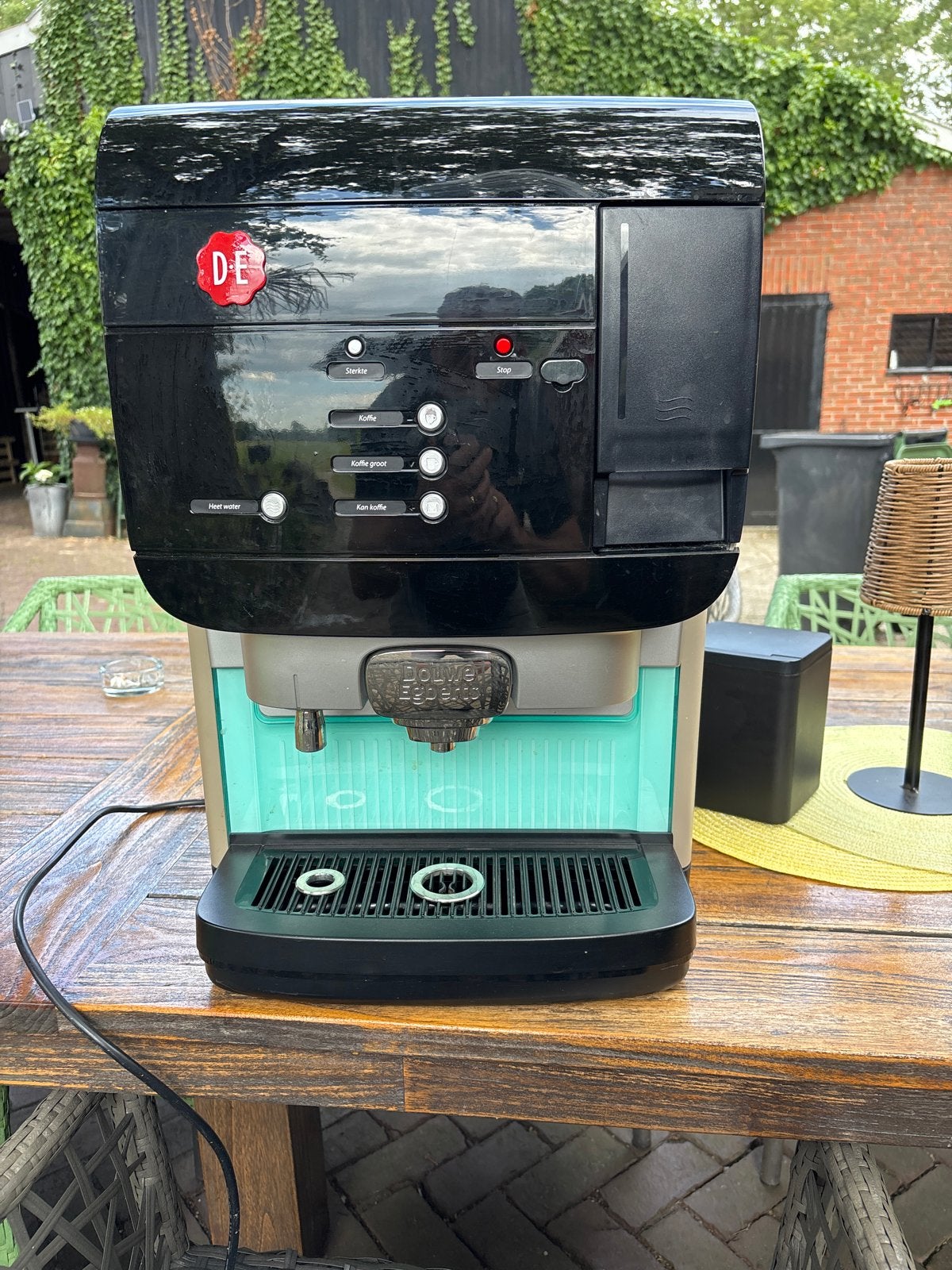 Douwe Egberts Koffiemachine EB/NL230V-W, Ophalen, Gebruikt, 10 kopjes of meer, Koffiemachine