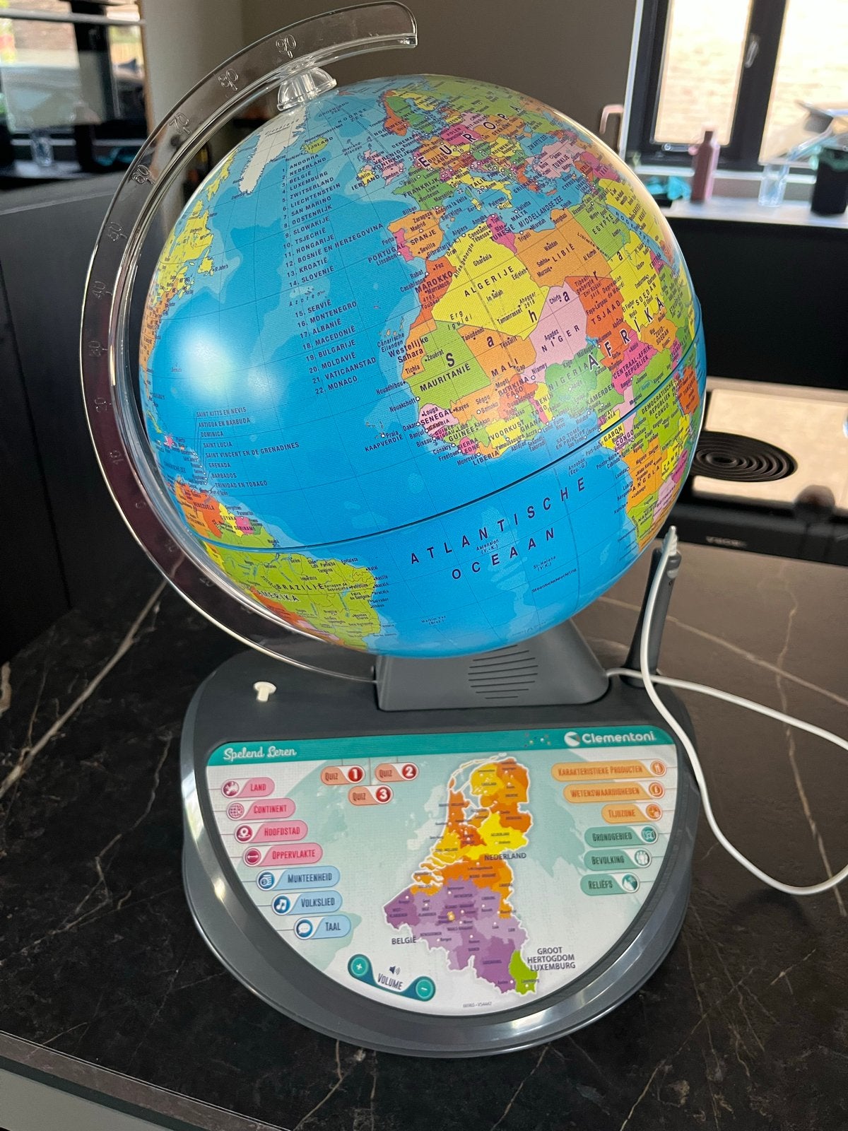 Clementoni Interactieve Wereldbol - Educatief Speelgoed, Ophalen, Kunststof, Draaibaar, Zo goed als nieuw