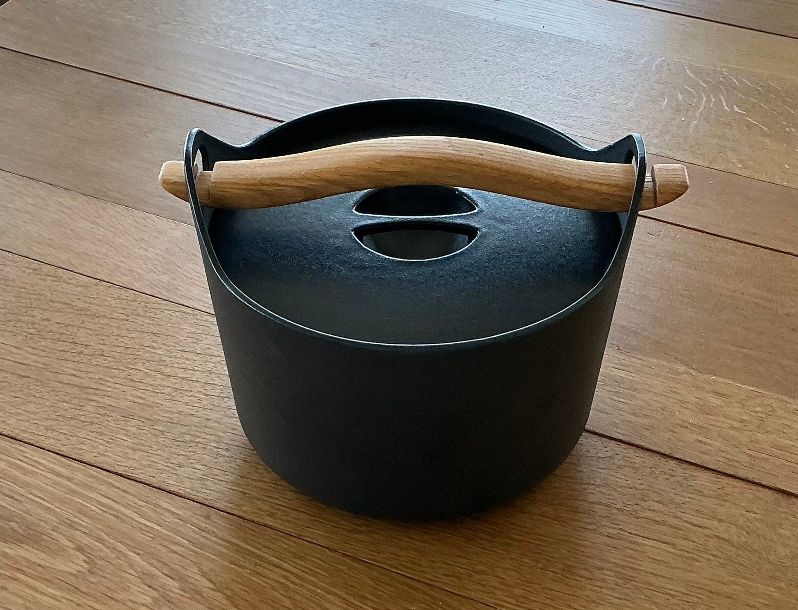 Iittala sarpaneva pan 3 liter, Ophalen of Verzenden, Nieuw, Gietijzer, Koekenpan of Braadpan