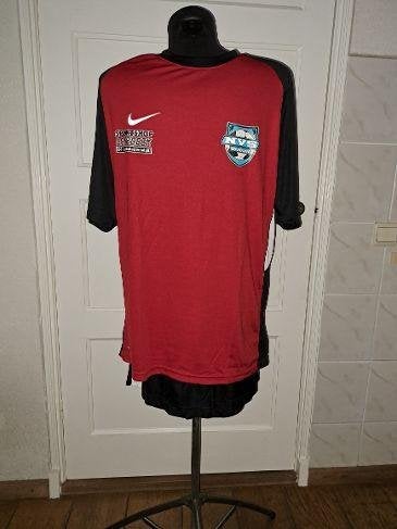 Nike sport- voetbaltenue, Nike, Overige maten, Ophalen of Verzenden, Zo goed als nieuw