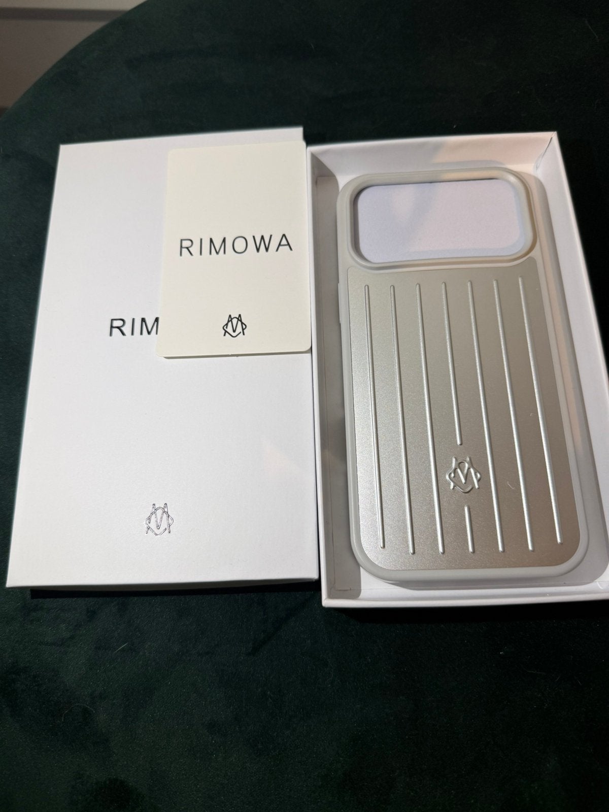 Rimowa iphone 17 pro max silver, Ophalen of Verzenden, Zo goed als nieuw