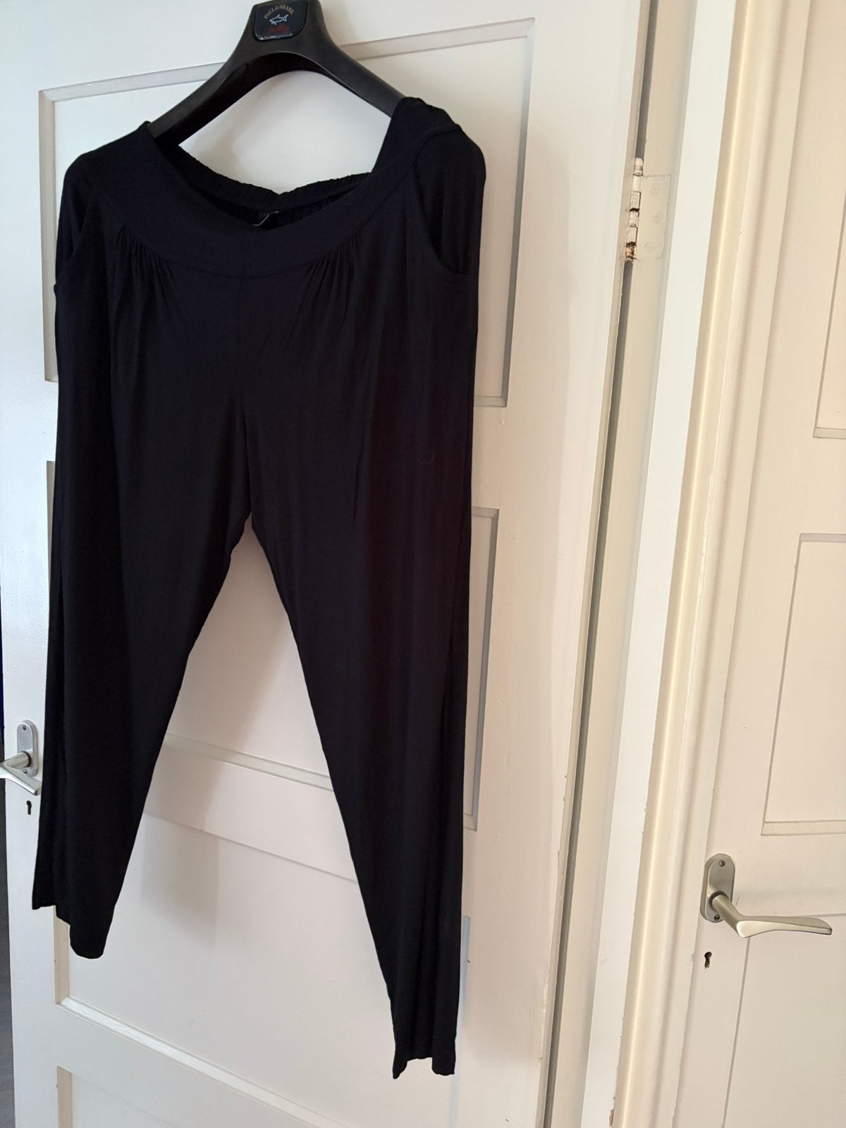 Slick zwarte broek mt XL, Zwart, Maat 42/44 (L), Ophalen of Verzenden, Zo goed als nieuw