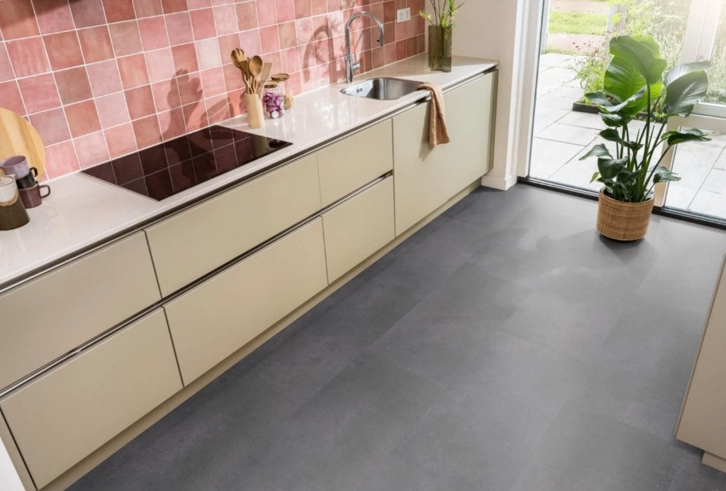Black Stone Click Flooring – 45m², Ophalen, Overige materialen, 30 cm of meer, Gebruikt