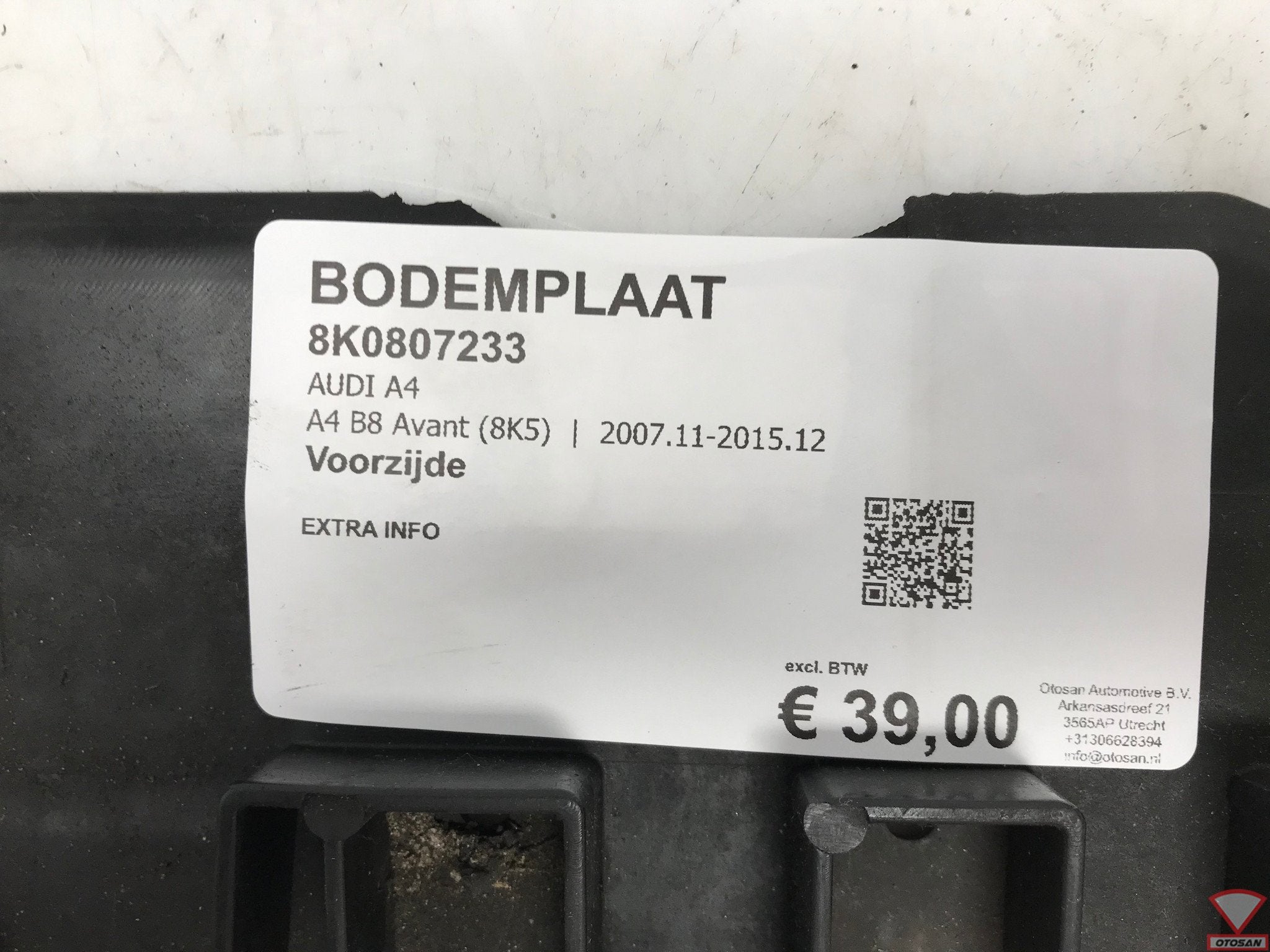 AUDI B8 8K motorbeschermplaat onderplaat isolatie motor, Auto-onderdelen, Carrosserie en Plaatwerk, Gebruikt, Voor, AUDI AG, Auto-Union-Strasse 1
85045  Ingolstadt, DE