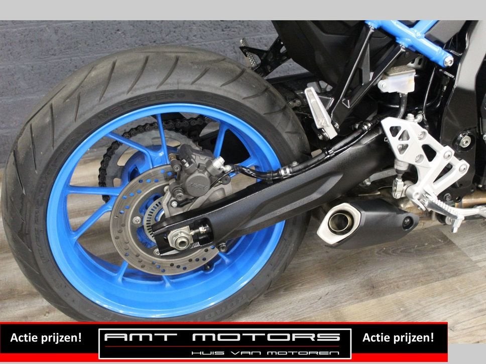 SUZUKI GSX-8S (bj 2024) 12,940 km Blikvanger!!, Motorrijbewijs A, Bedrijf, Onbekend, Meer dan 35 kW
