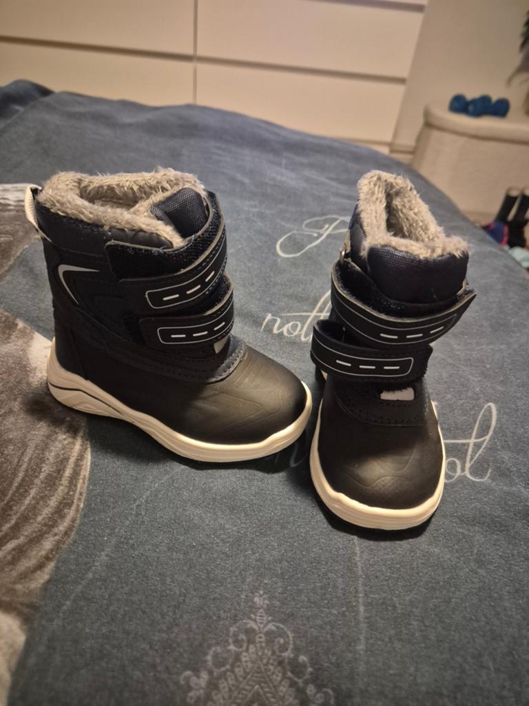 Snowboots 22, Kinderen en Baby's, Ophalen of Verzenden, Zo goed als nieuw, Meisje, Laarsjes