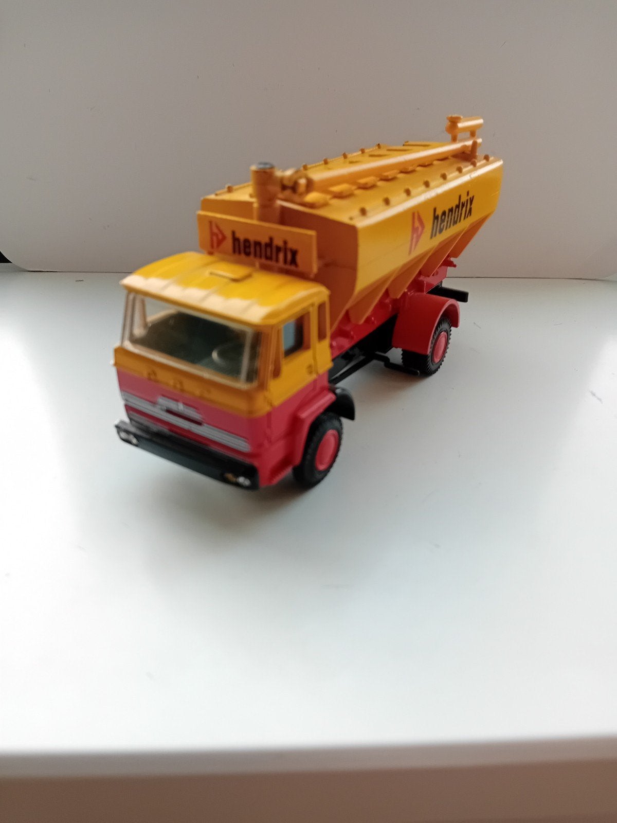 Daf 2000 Hendrix Mengvoederauto, Ophalen of Verzenden, Zo goed als nieuw, Bus of Vrachtwagen, Lion Toys