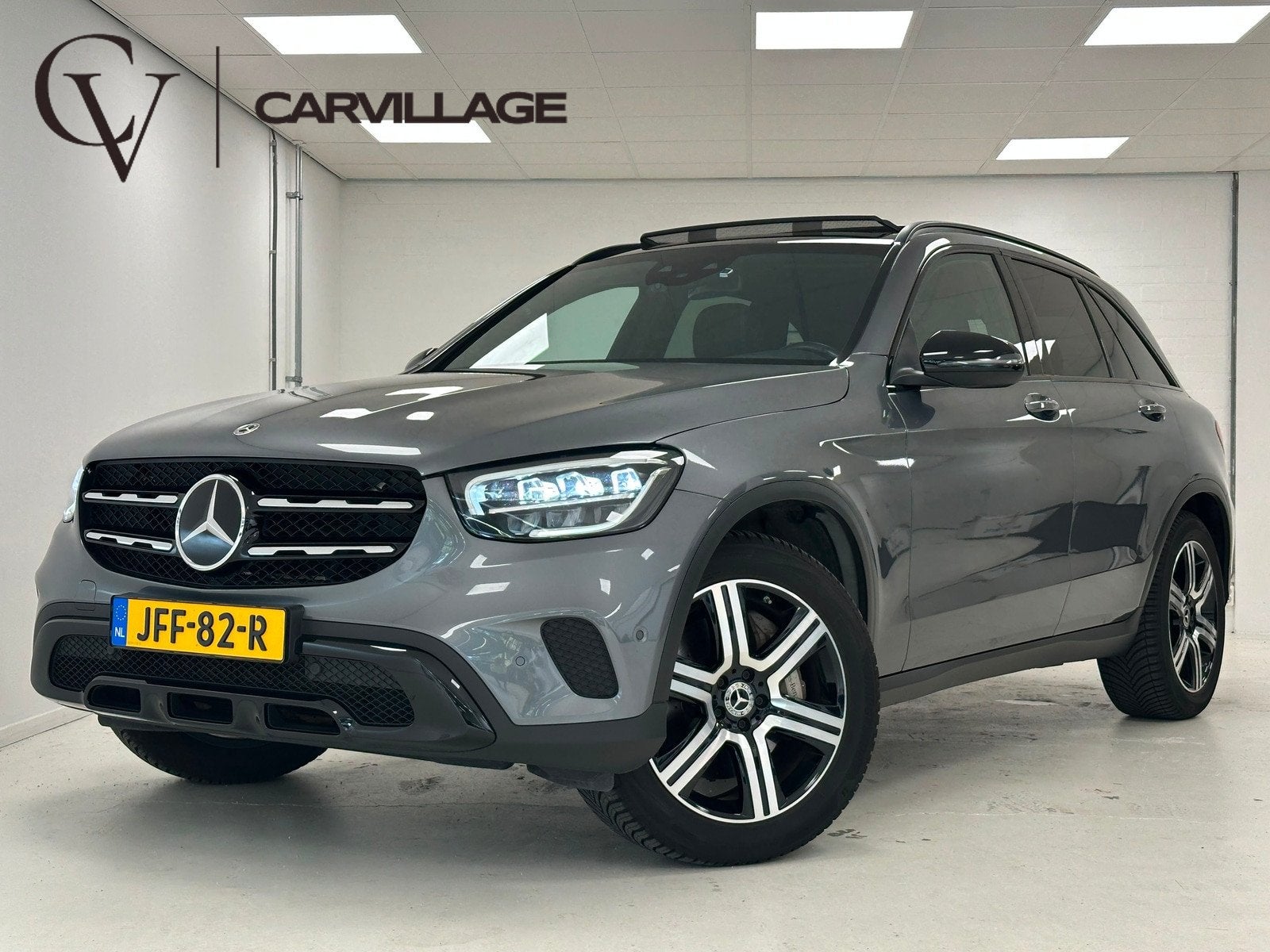 Mercedes-Benz GLC 300e 4MATIC Luxury | Luchtvering | Trekhaa, Auto's, Automaat, 14 kWh, Gebruikt, 4 cilinders