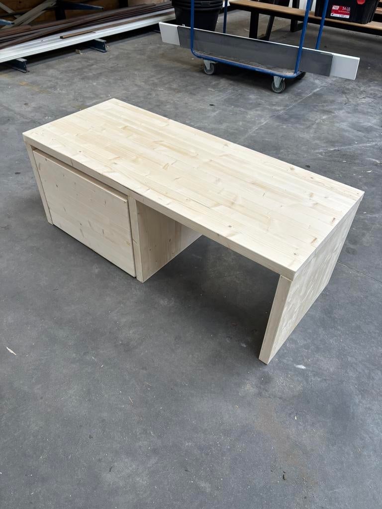 Kinderbureau / speeltafel op maat gemaakt., Ophalen of Verzenden, Stoel(en)