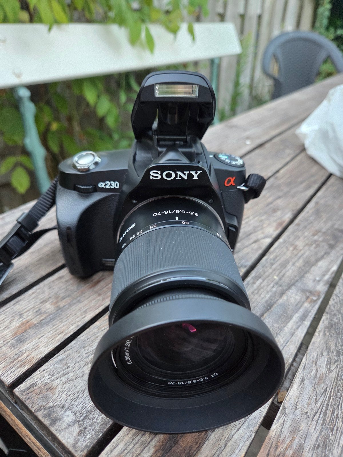 Sony Alpha A230 spiegelreflexcamera met 18-70mm lens, Ingebouwde flitser, Spiegelreflex, 10 megapixels, Ophalen of Verzenden