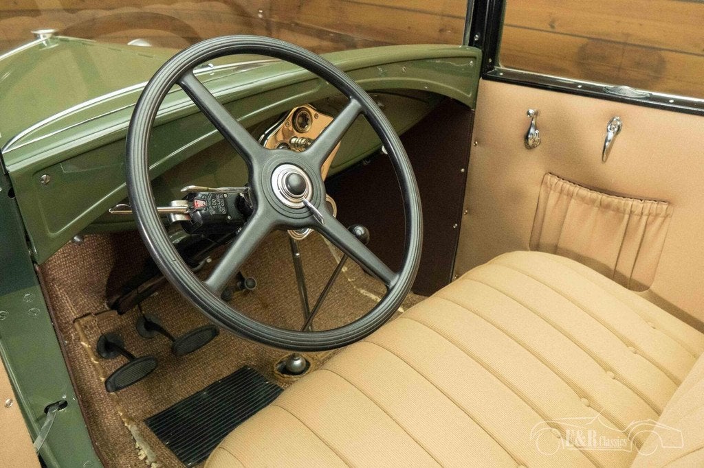 Ford Model A Cabriolet | 1930, Auto's, Oldtimers, Achterwielaandrijving, Beige, Cabriolet, 4 stoelen