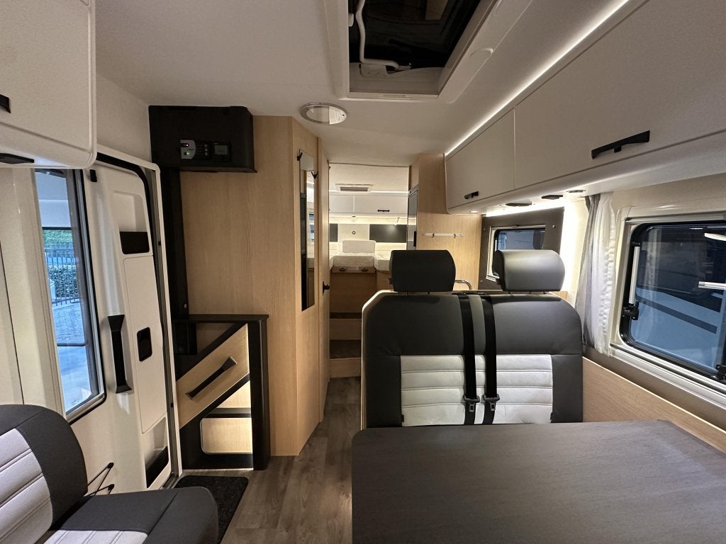 Sunlight T 66 S Adventure Automaat, Caravans en Kamperen, Automaat, Standaard zit, Sunlight, Ringverwarming