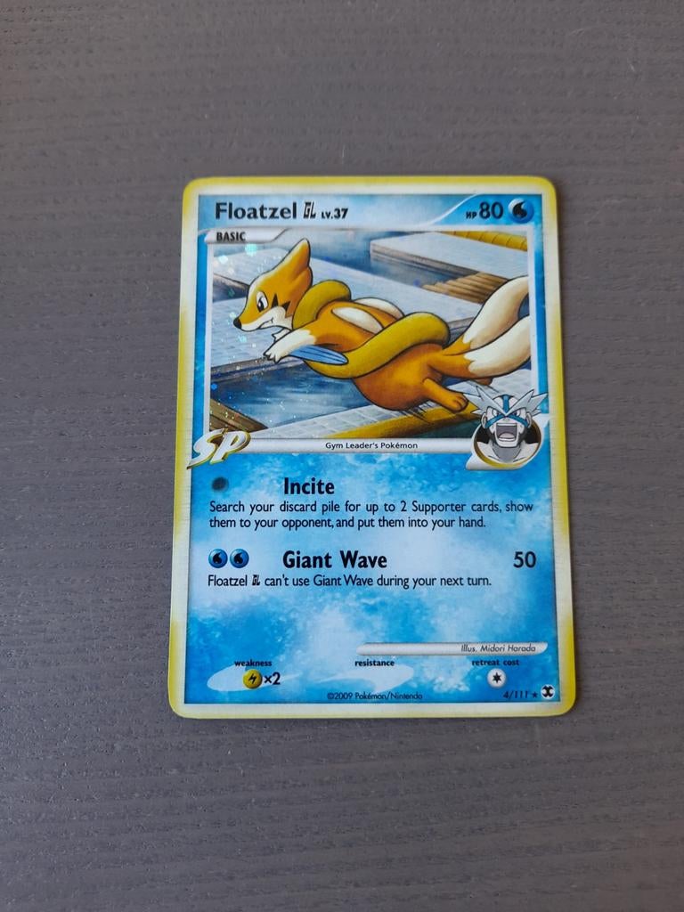 2009 rising rivals 4/111 floatzel holo, Ophalen of Verzenden, Gebruikt, Losse kaart, Foil
