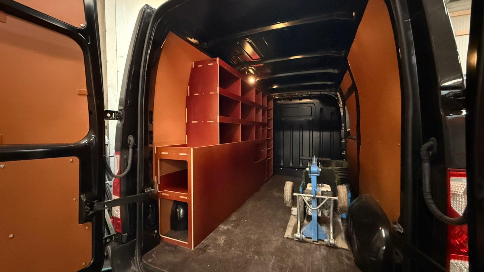 Modulair houten betimmering. Bedrijfswagen inrichting, Ophalen, Nvt, Nvt, Nvt