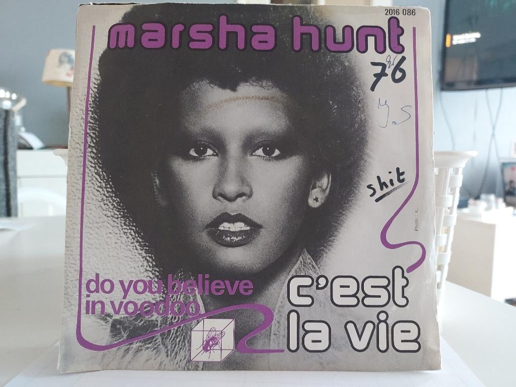 7" Single Marsha Hunt - C'est La Vie / Do You Believe In Voo, Gebruikt, 7 inch, Single, Ophalen of Verzenden