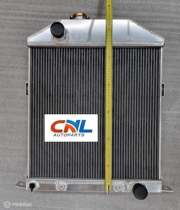 Radiateur Ford Car w/Chevy V8 Aluminum Radiator 1942-1948, Nieuw, Ophalen of Verzenden