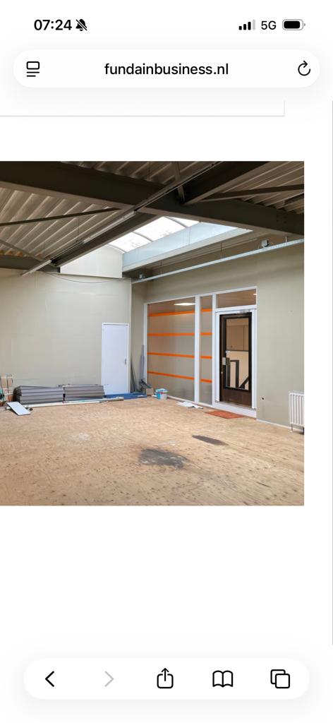 Bovenverdieping met kantoor- en werkruimte, 145 m², Huizen en Kamers, Kamers te huur