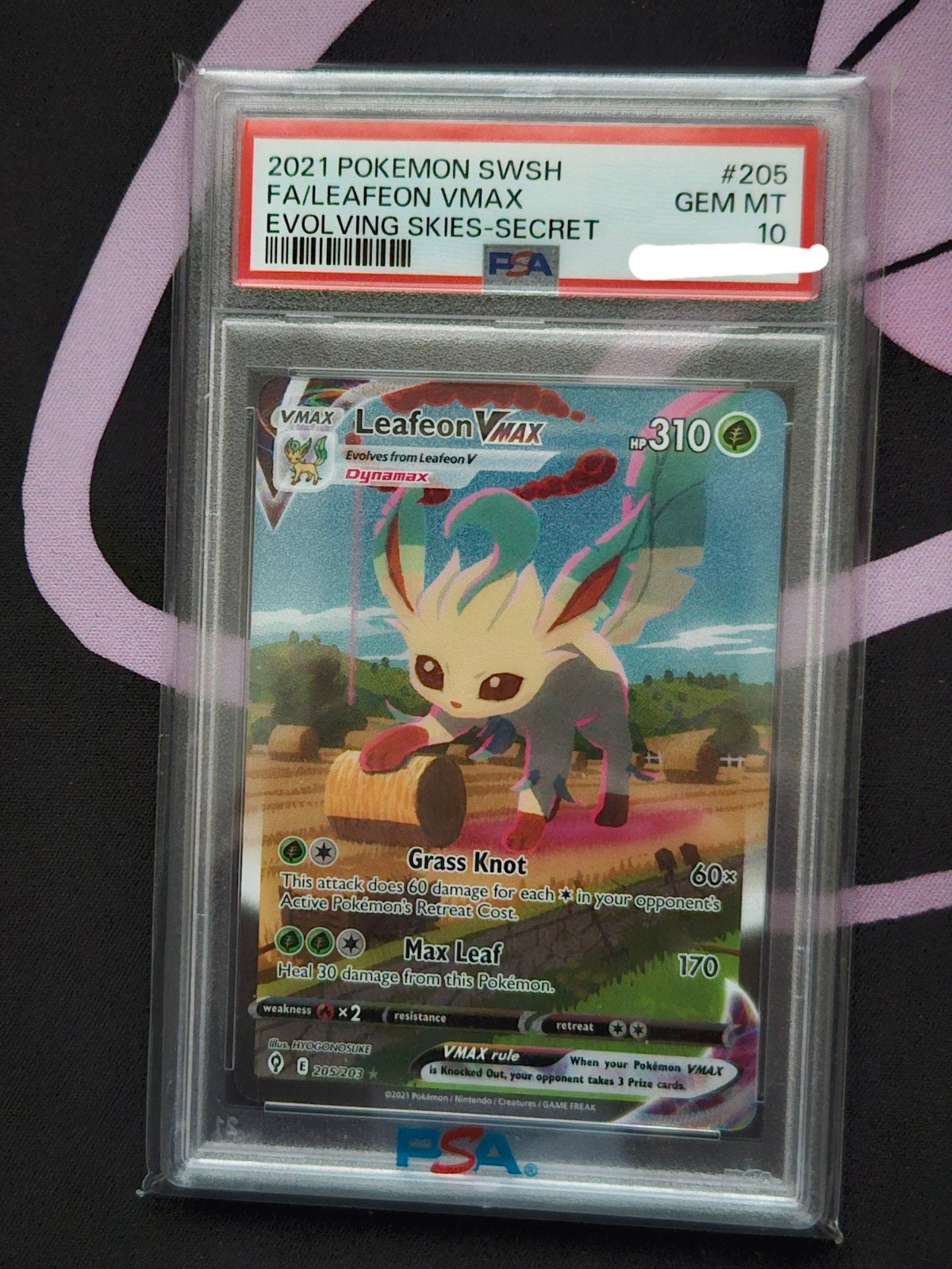 Pokemon Leafeon Vmax 205/203 Evolving Skies PSA 10 GEM MT, Ophalen of Verzenden, Zo goed als nieuw, Losse kaart, Foil