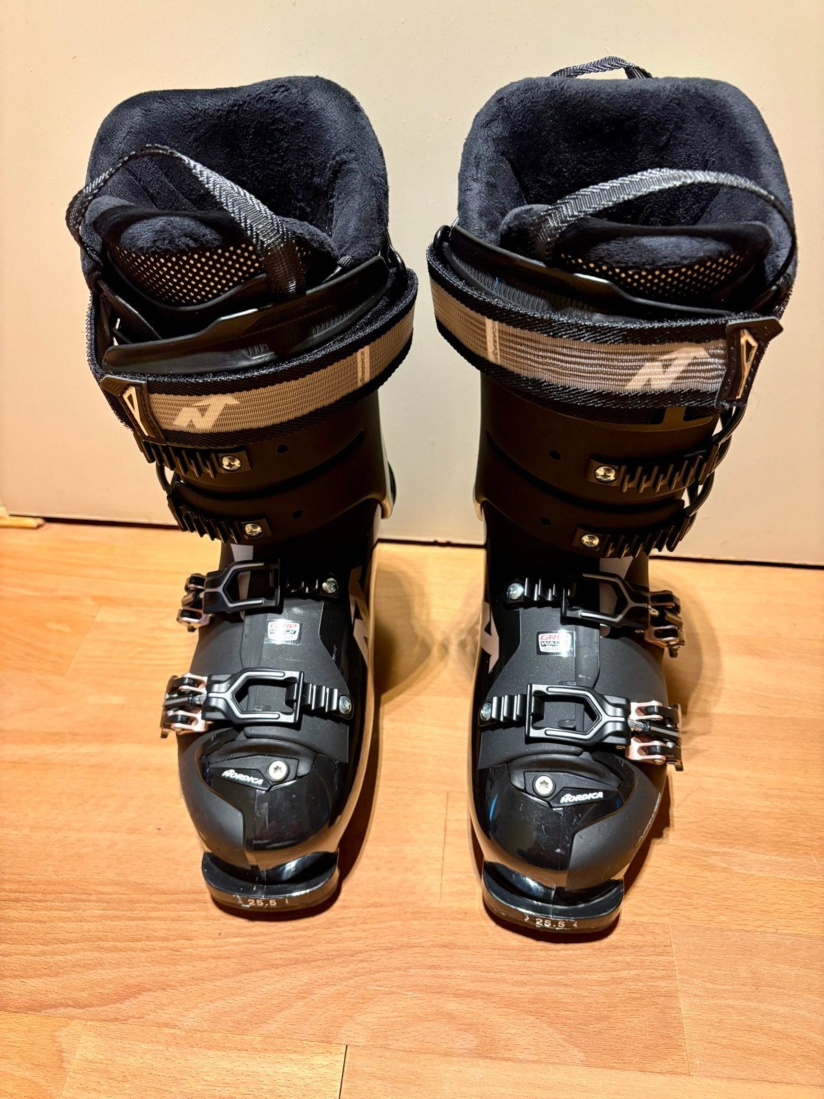 Nordica Speedmachine 3 115W (GW) skischoenen dames 25.5, Sport en Fitness, 160 tot 180 cm, Schoenen, Ophalen of Verzenden, Zo goed als nieuw