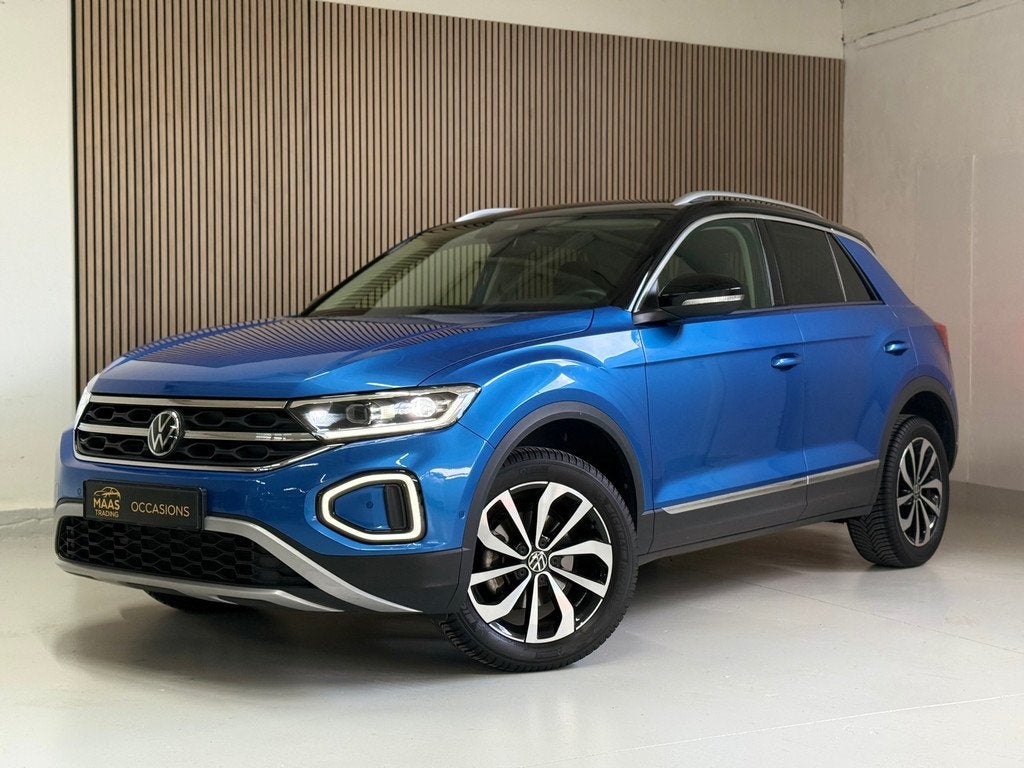 Volkswagen T-ROC 1.5 TSI Life Business, Auto's, 4 cilinders, 150 pk, Blauw, Leder en Stof