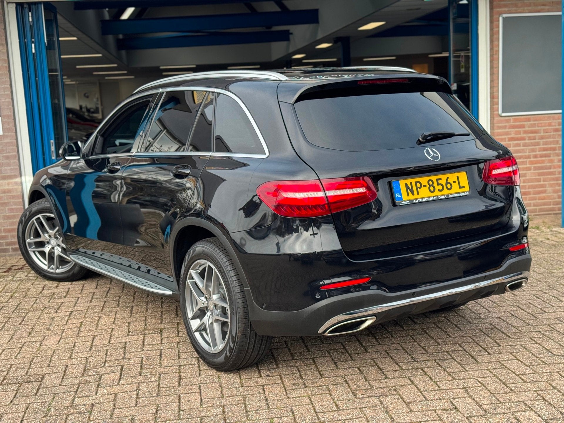 Mercedes-Benz GLC-klasse 250 4MATIC AMG Edition 1 2016 NAVI, Auto's, Automaat, Dealer onderhouden, Gebruikt, 4 cilinders