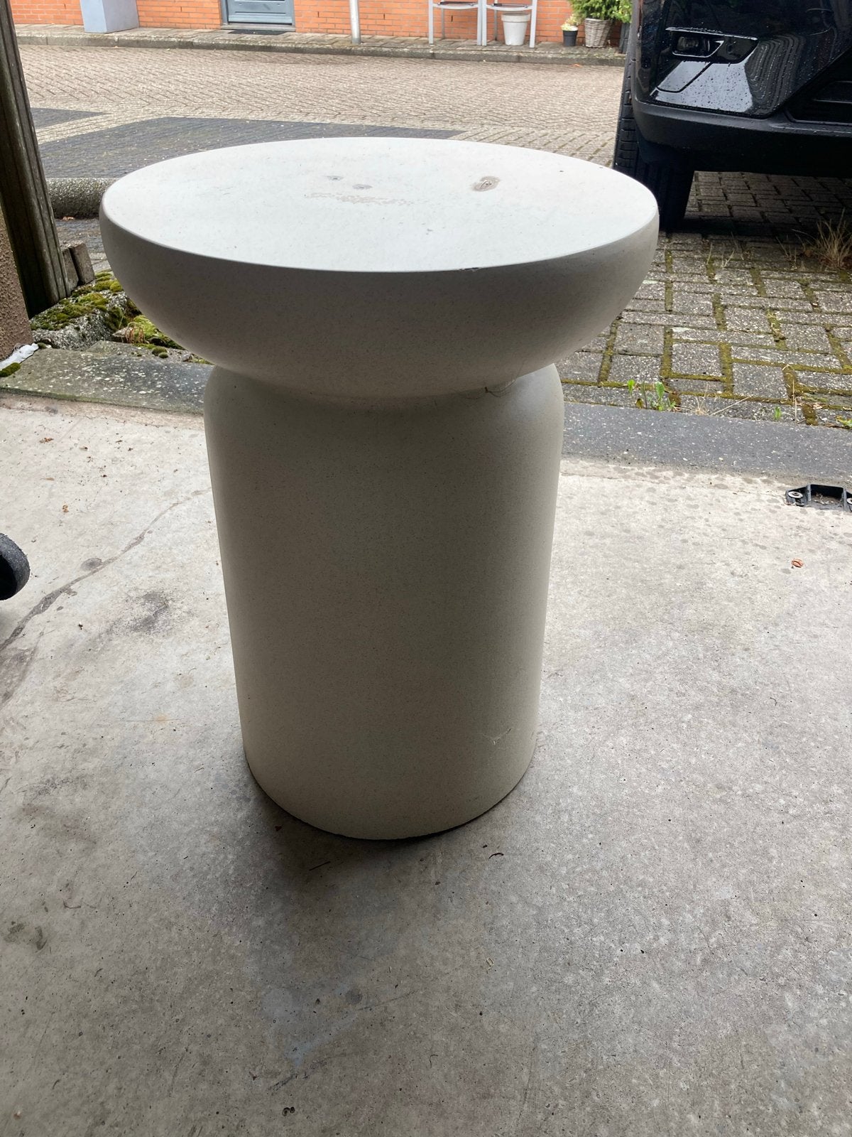 Betonnen Bijzettafel - Zandkleurig Design, Overige materialen, Minder dan 55 cm, Gebruikt, Rond