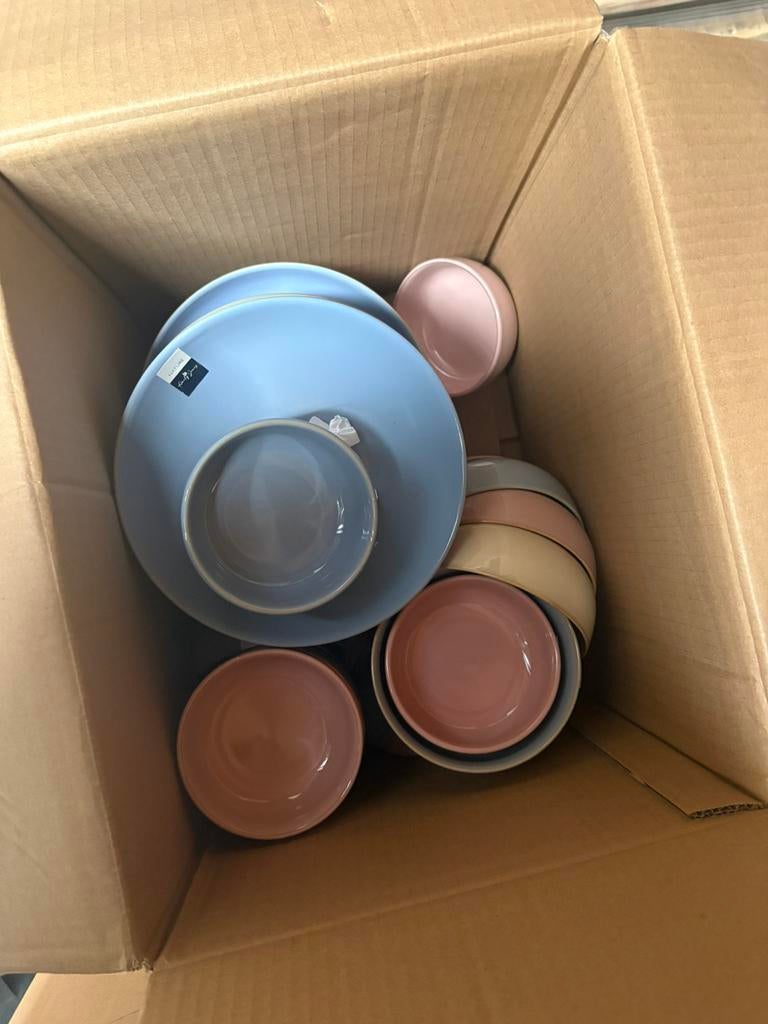 Partij servies, Ophalen, Keramiek, Nieuw, Effen